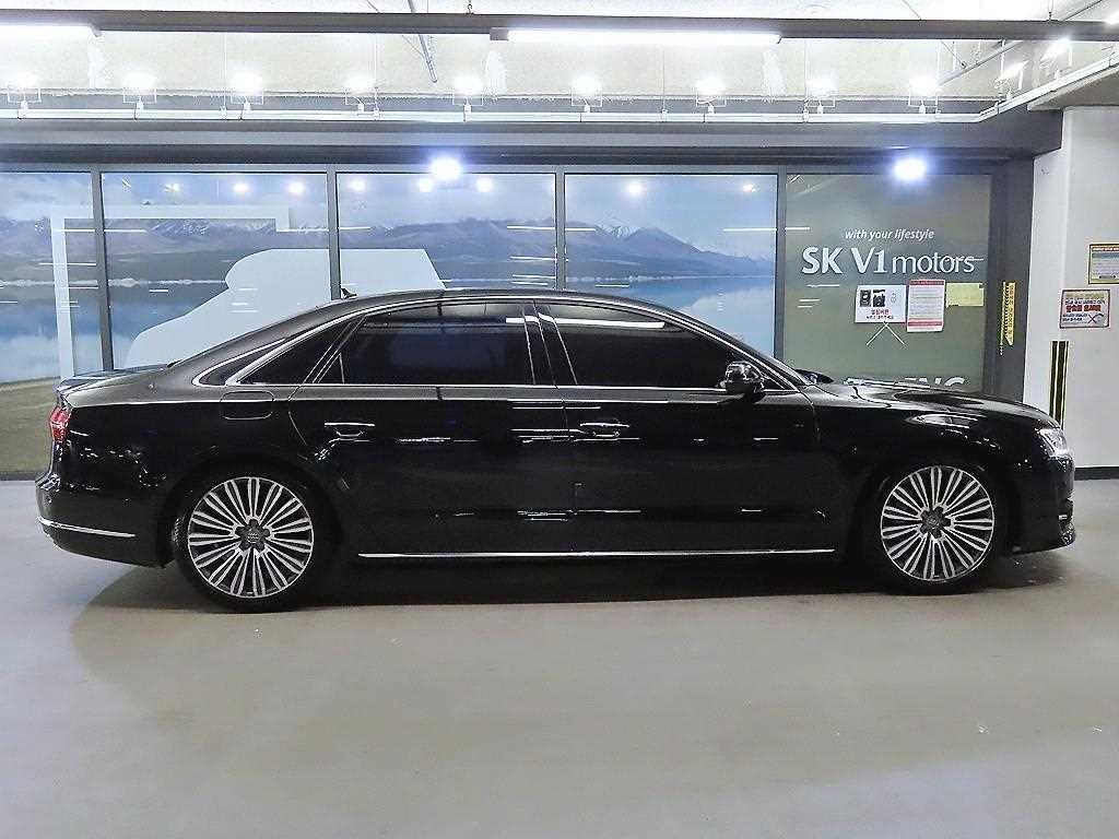 아우디 A8 뉴A8 65 TFSI 콰트로 디자인 LWB 이미지 3