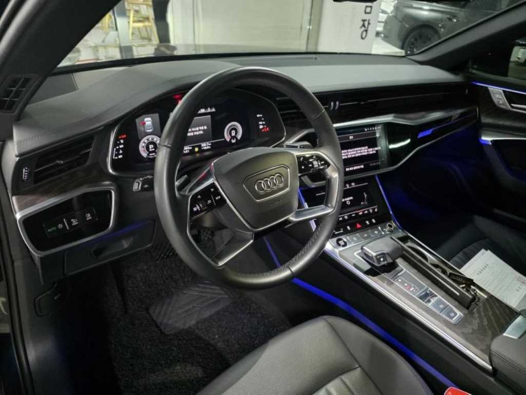 아우디 A6 A6 (C8) 45 TFSI 프리미엄 이미지 4