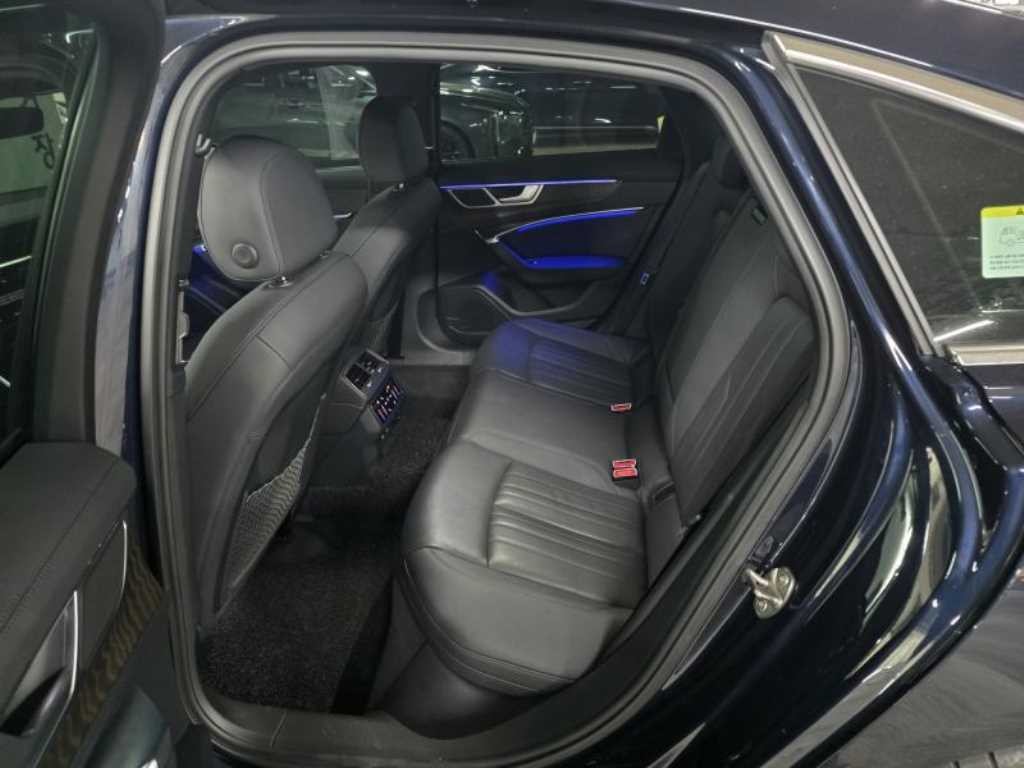 아우디 A6 A6 (C8) 45 TFSI 프리미엄 이미지 6
