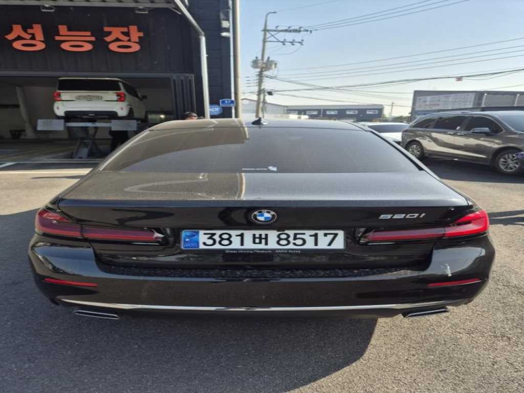 BMW 5시리즈 5시리즈 (G30) 520i 럭셔리 이미지 2