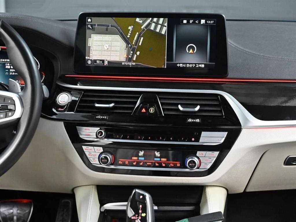 BMW 5시리즈 5시리즈 (G30) 530i M 스포츠 이미지 14