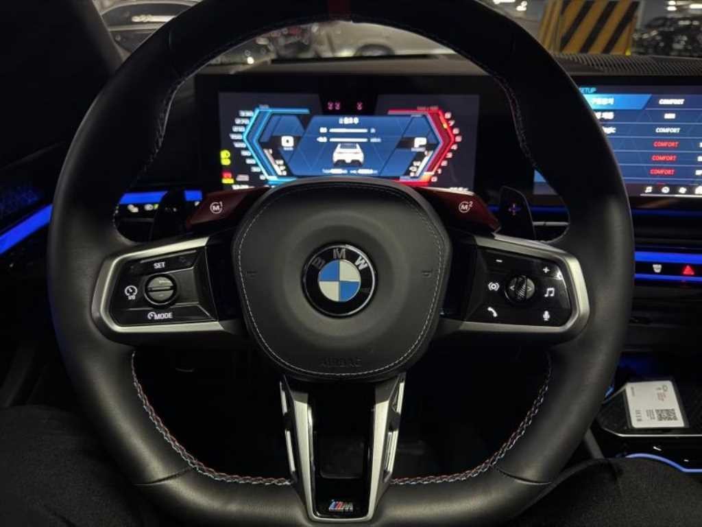 BMW 5시리즈 M5 7세대 4.4 투어링 이미지 6