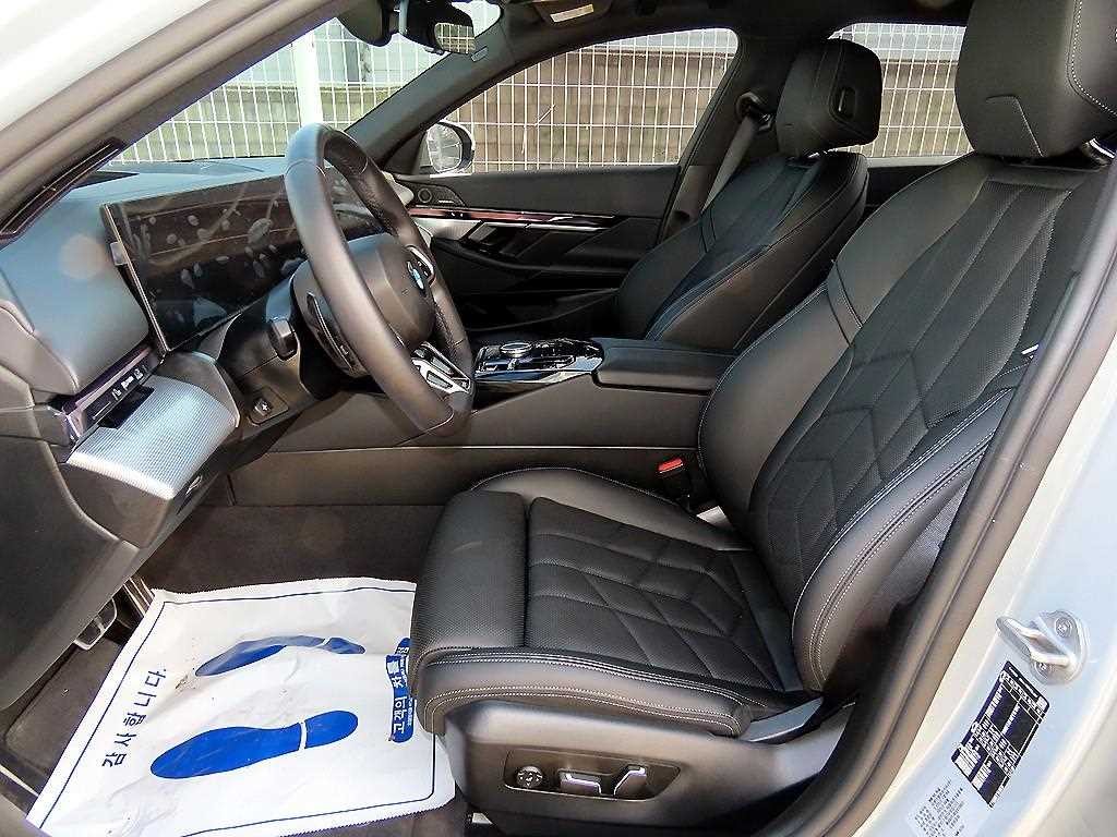 BMW 5시리즈 5시리즈 (G60) 523d M 스포츠 이미지 5