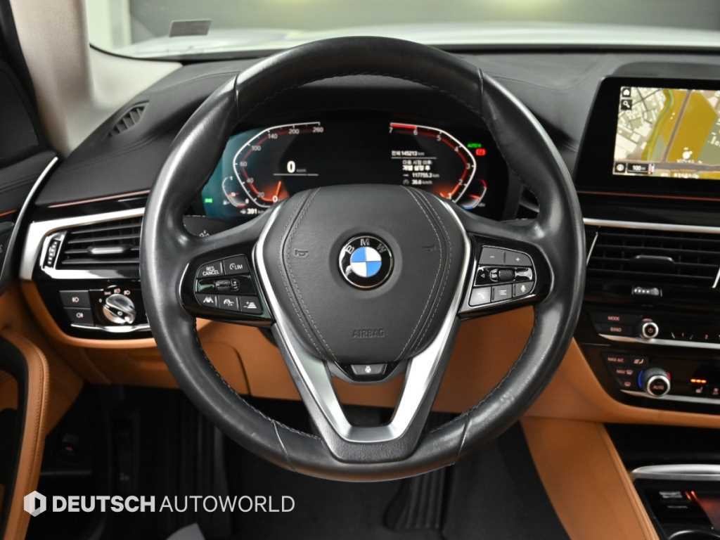 BMW 5시리즈 5시리즈 (G30) 520i 럭셔리 이미지 13
