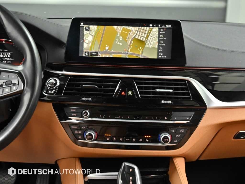 BMW 5시리즈 5시리즈 (G30) 520i 럭셔리 이미지 14