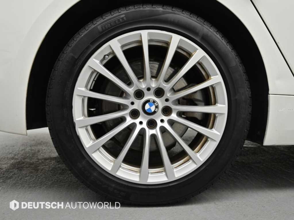 BMW 5시리즈 5시리즈 (G30) 520i 럭셔리 이미지 5