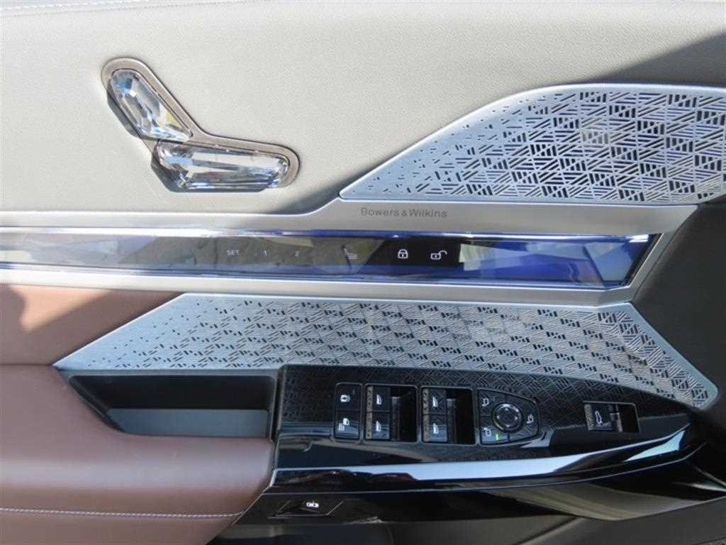 BMW i7 BMW i7 xDrive 60 M 스포츠 이그제큐티브 팩 이미지 12