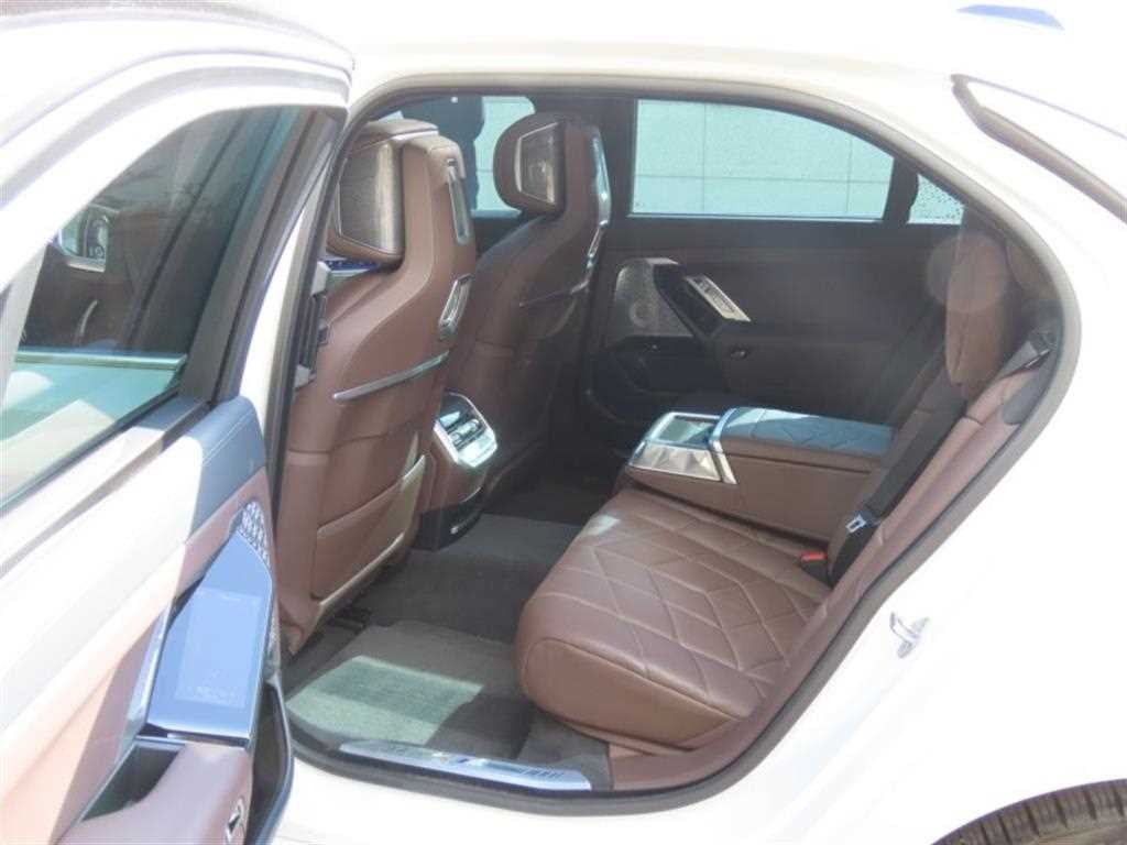 BMW i7 BMW i7 xDrive 60 M 스포츠 이그제큐티브 팩 이미지 14