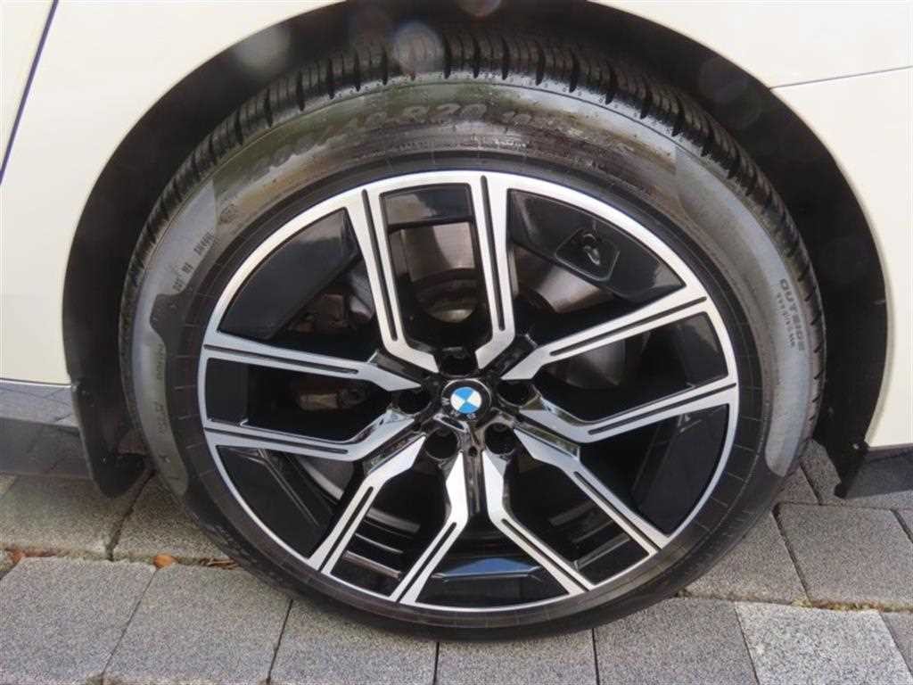 BMW i7 BMW i7 xDrive 60 M 스포츠 이그제큐티브 팩 이미지 17