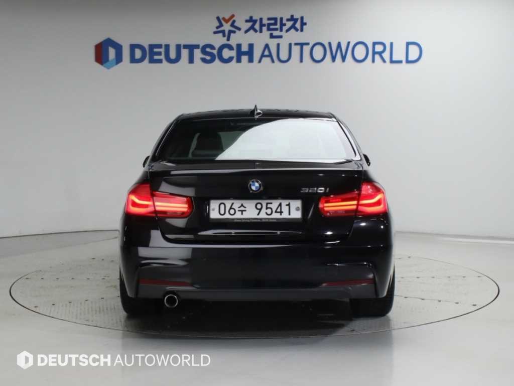 BMW 3시리즈 3시리즈 (F30) 320i M 스포츠 이미지 4