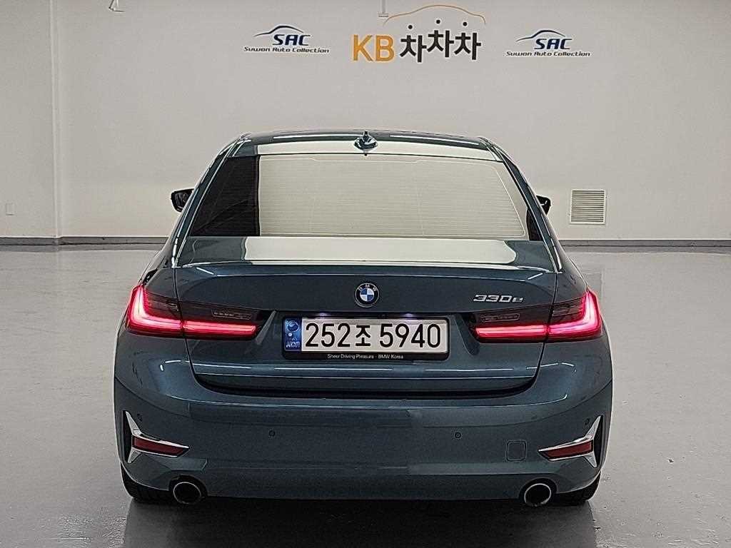 BMW 3시리즈 3시리즈 (G20) 330e 럭셔리 이미지 3