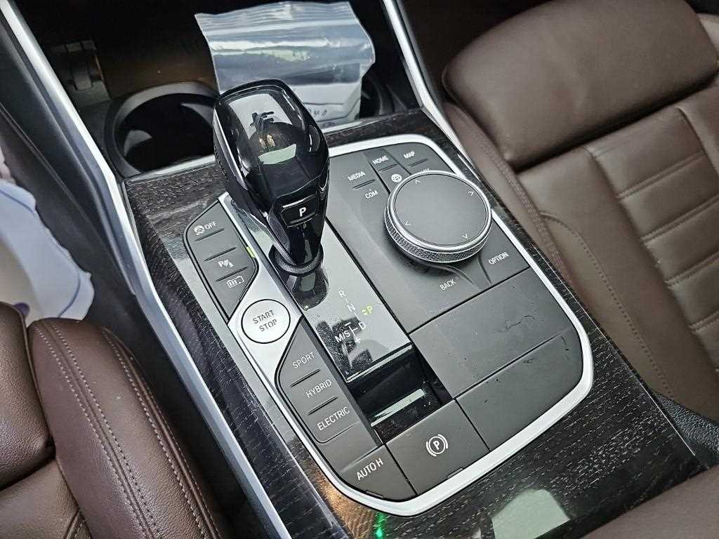 BMW 3시리즈 3시리즈 (G20) 330e 럭셔리 이미지 8