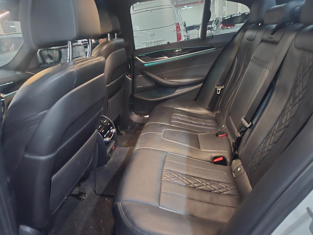 BMW 5시리즈 5시리즈 (G30) 530i M 스포츠 이미지 14