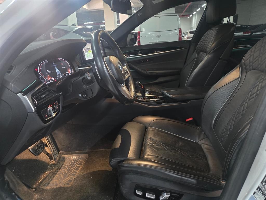 BMW 5시리즈 5시리즈 (G30) 530i M 스포츠 이미지 6