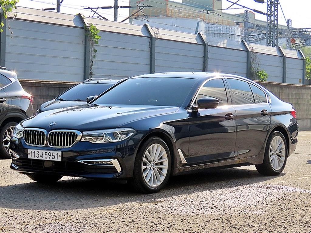 BMW 5시리즈 5시리즈 (G30) 530i xDrive 럭셔리 이미지 2