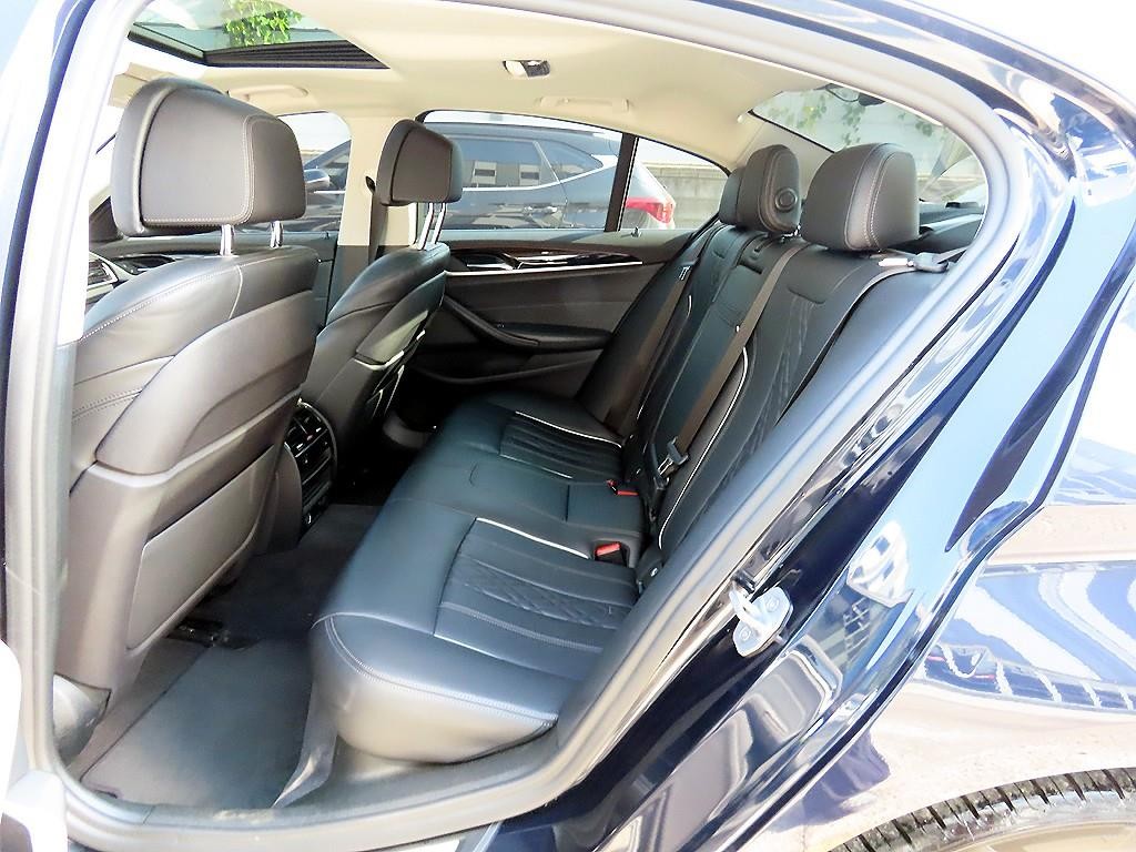 BMW 5시리즈 5시리즈 (G30) 530i xDrive 럭셔리 이미지 6
