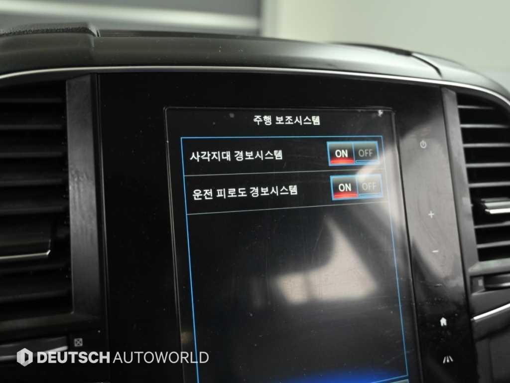 르노코리아(삼성) QM6 더뉴QM6 2.0 LPe RE 시그니처 2WD 이미지 16