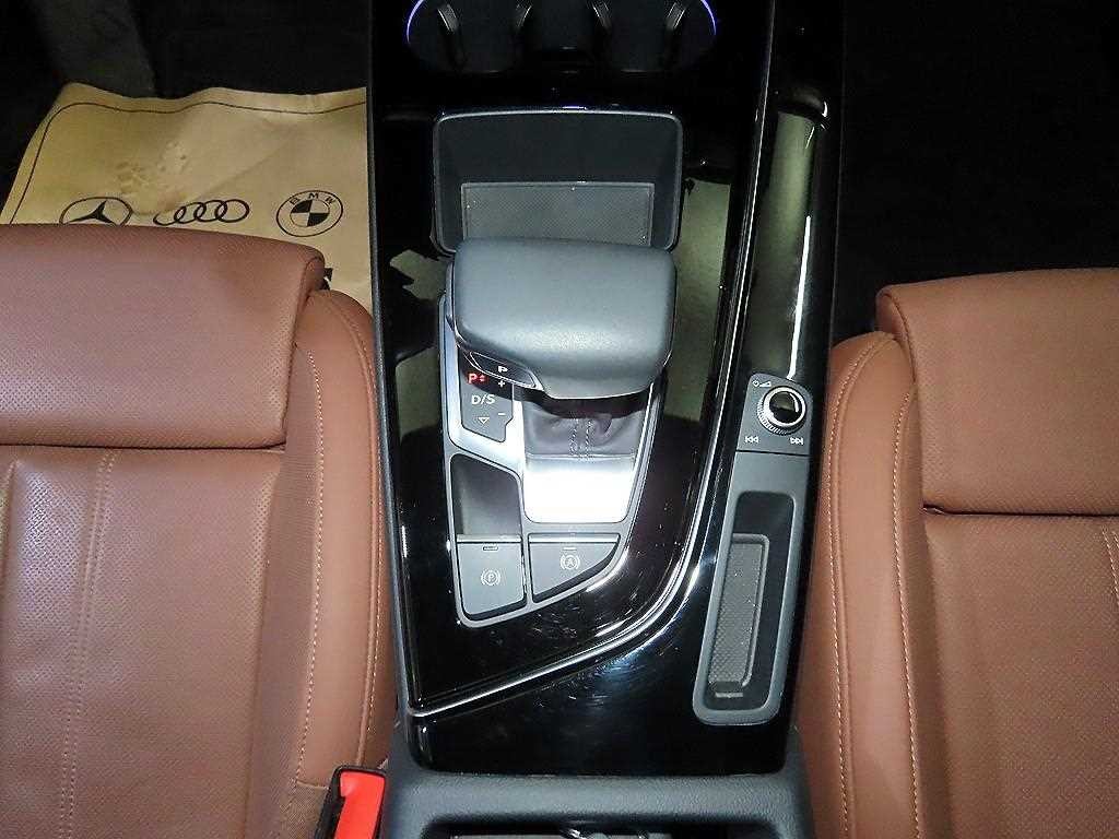 아우디 A5 A5 (F5) 40 TDI 콰트로 프리미엄 스포트백 이미지 12