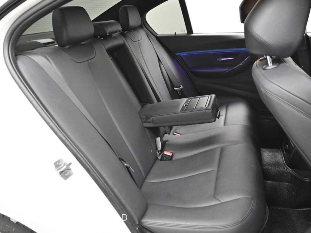 BMW 3시리즈 3시리즈 (F30) 320i M 스포츠 이미지 12