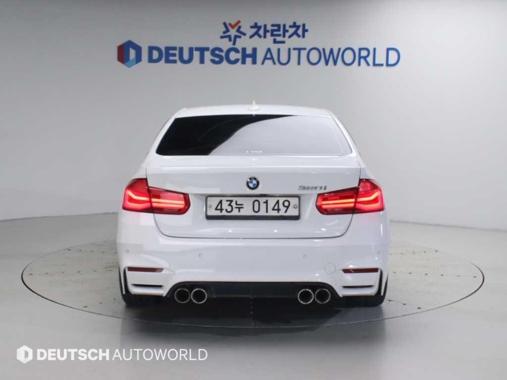 BMW 3시리즈 3시리즈 (F30) 320i M 스포츠 이미지 4