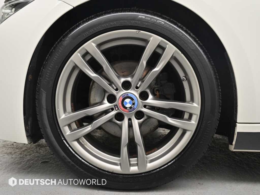 BMW 3시리즈 3시리즈 (F30) 320i M 스포츠 이미지 5