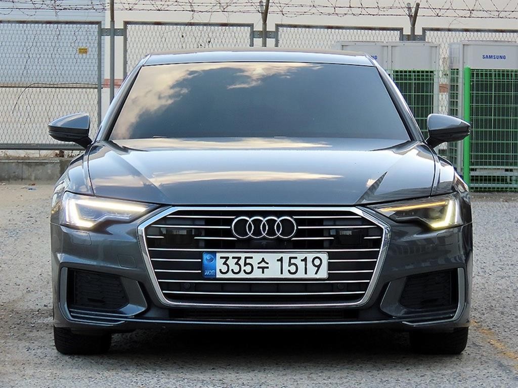 아우디 A6 A6 (C8) 45 TFSI 프리미엄 이미지 1