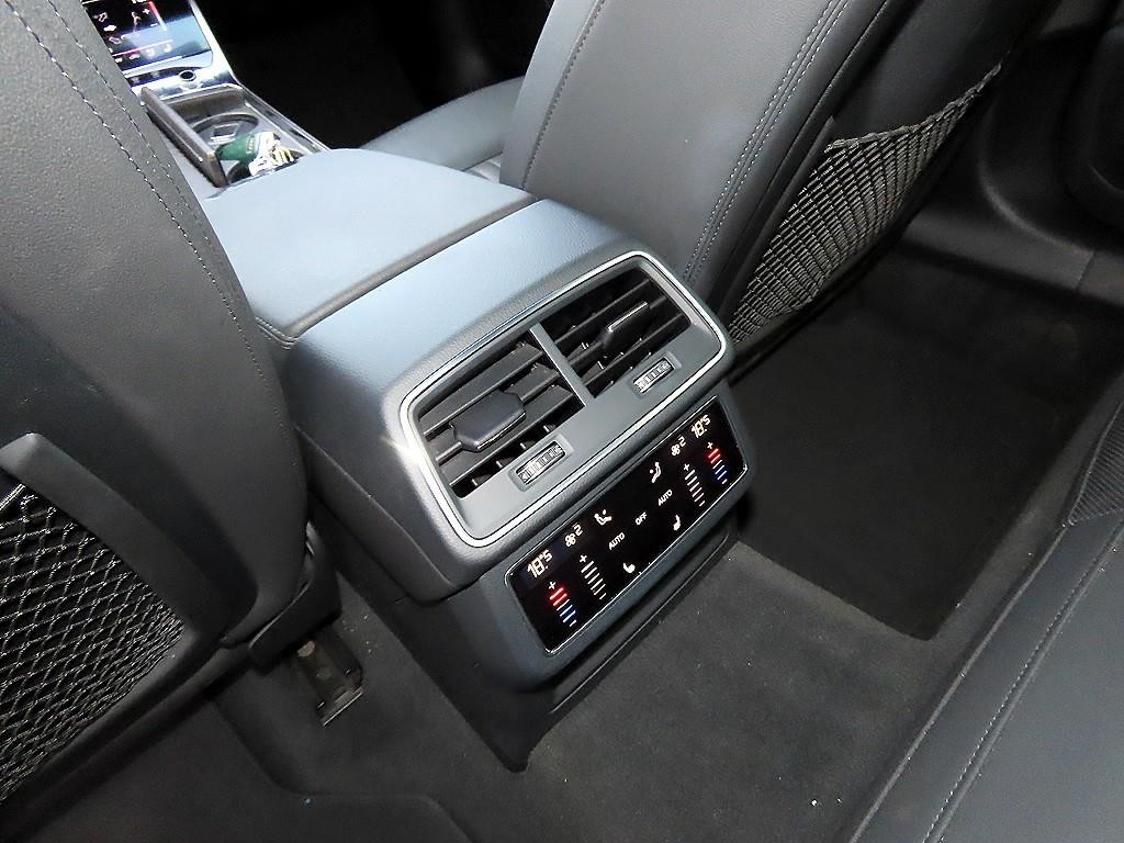 아우디 A6 A6 (C8) 45 TFSI 프리미엄 이미지 16