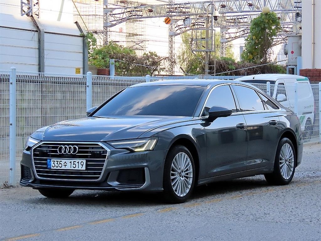 아우디 A6 A6 (C8) 45 TFSI 프리미엄 이미지 2