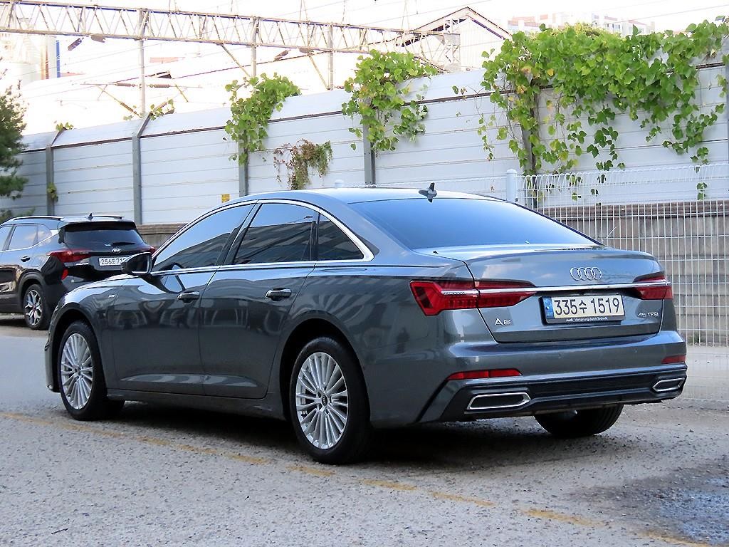 아우디 A6 A6 (C8) 45 TFSI 프리미엄 이미지 3