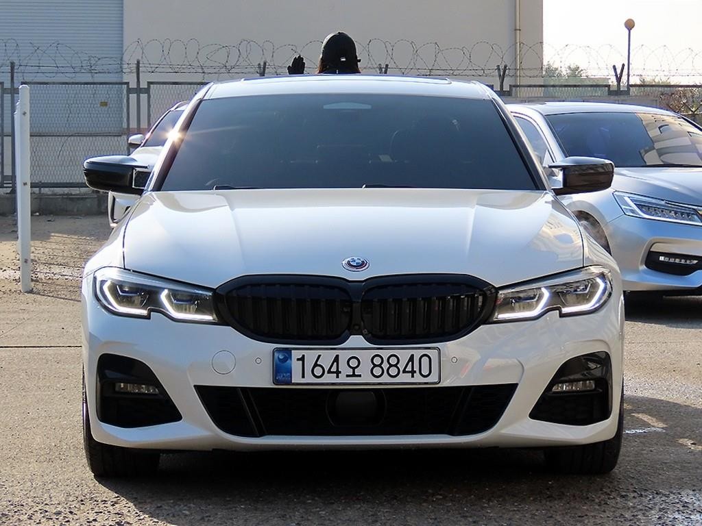 BMW 3시리즈 3시리즈 (G20) 330i M 스포츠 이미지 1