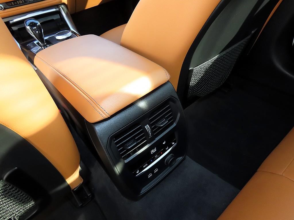 BMW 3시리즈 3시리즈 (G20) 330i M 스포츠 이미지 17
