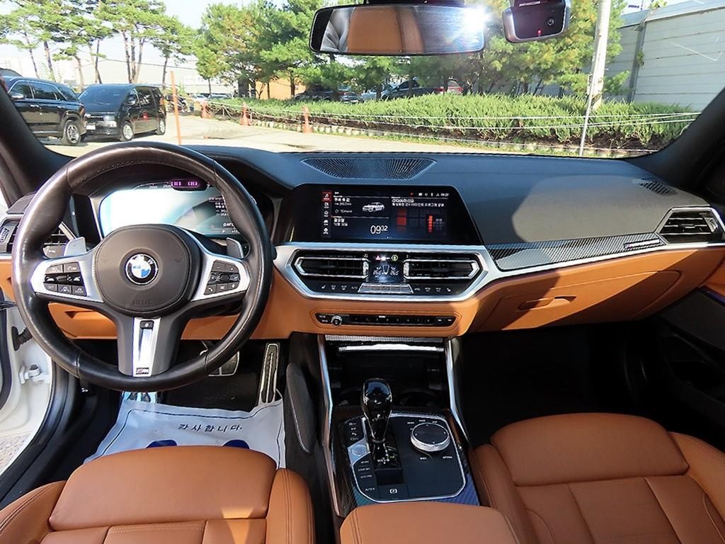 BMW 3시리즈 3시리즈 (G20) 330i M 스포츠 이미지 7
