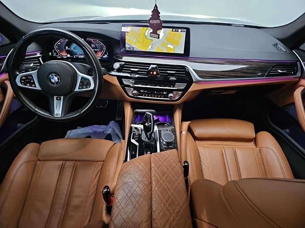 BMW 5시리즈 5시리즈 (G30) 520i M 스포츠 이미지 7