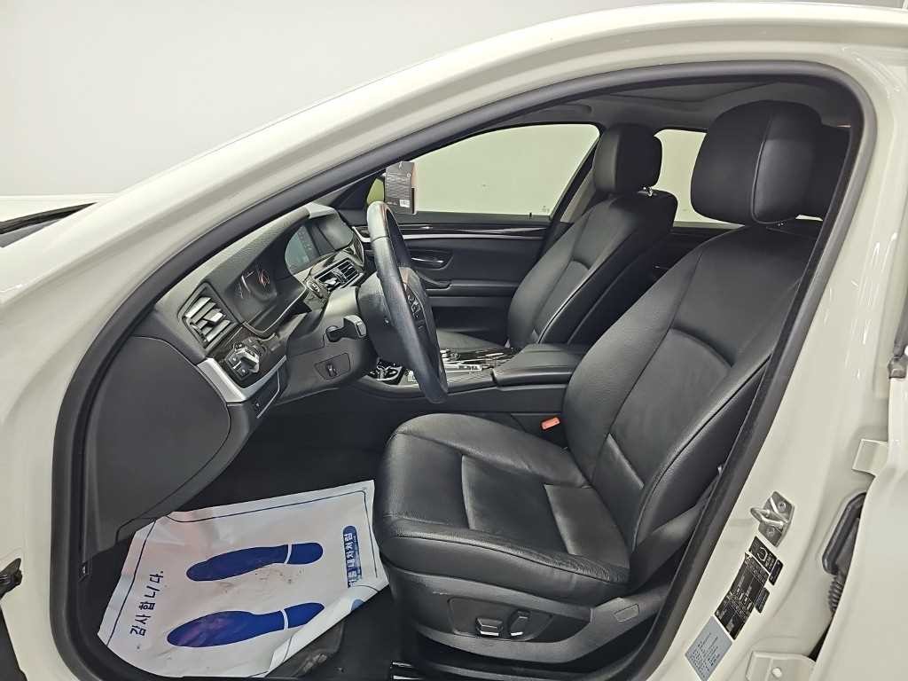 BMW 5시리즈 5시리즈 (F10) 520d 이미지 11