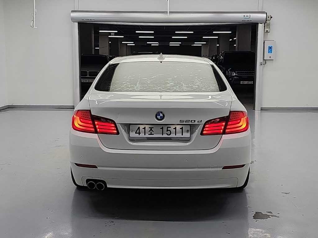 BMW 5시리즈 5시리즈 (F10) 520d 이미지 3