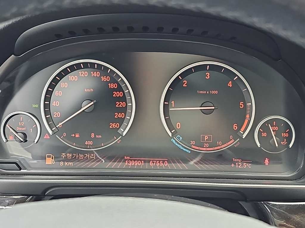 BMW 5시리즈 5시리즈 (F10) 520d 이미지 6