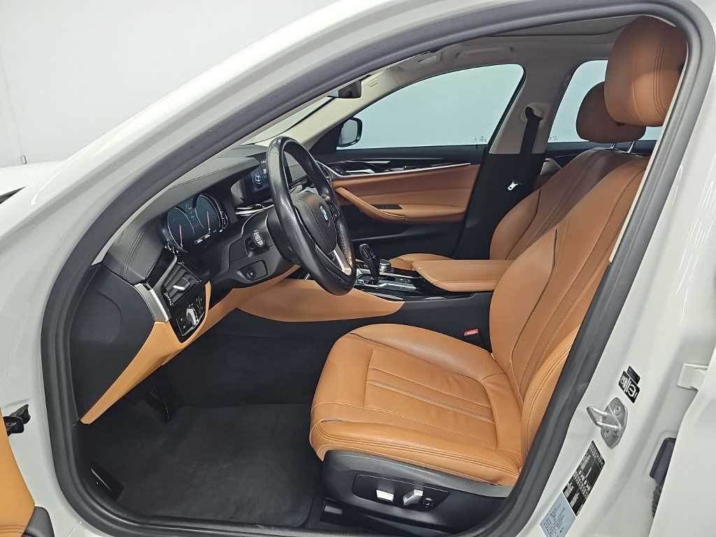 BMW 5시리즈 5시리즈 (G30) 520i 럭셔리 이미지 11
