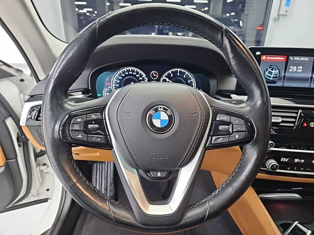 BMW 5시리즈 5시리즈 (G30) 520i 럭셔리 이미지 9