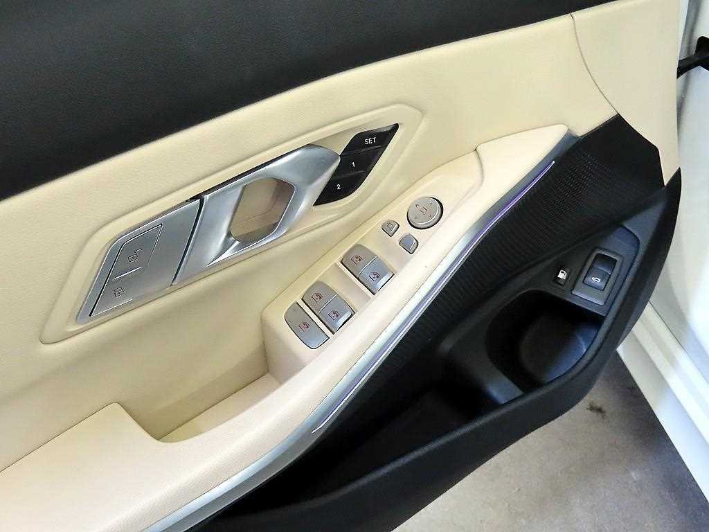 BMW 3시리즈 3시리즈 (G20) 320e M스포츠 퍼포먼스팩 이미지 13