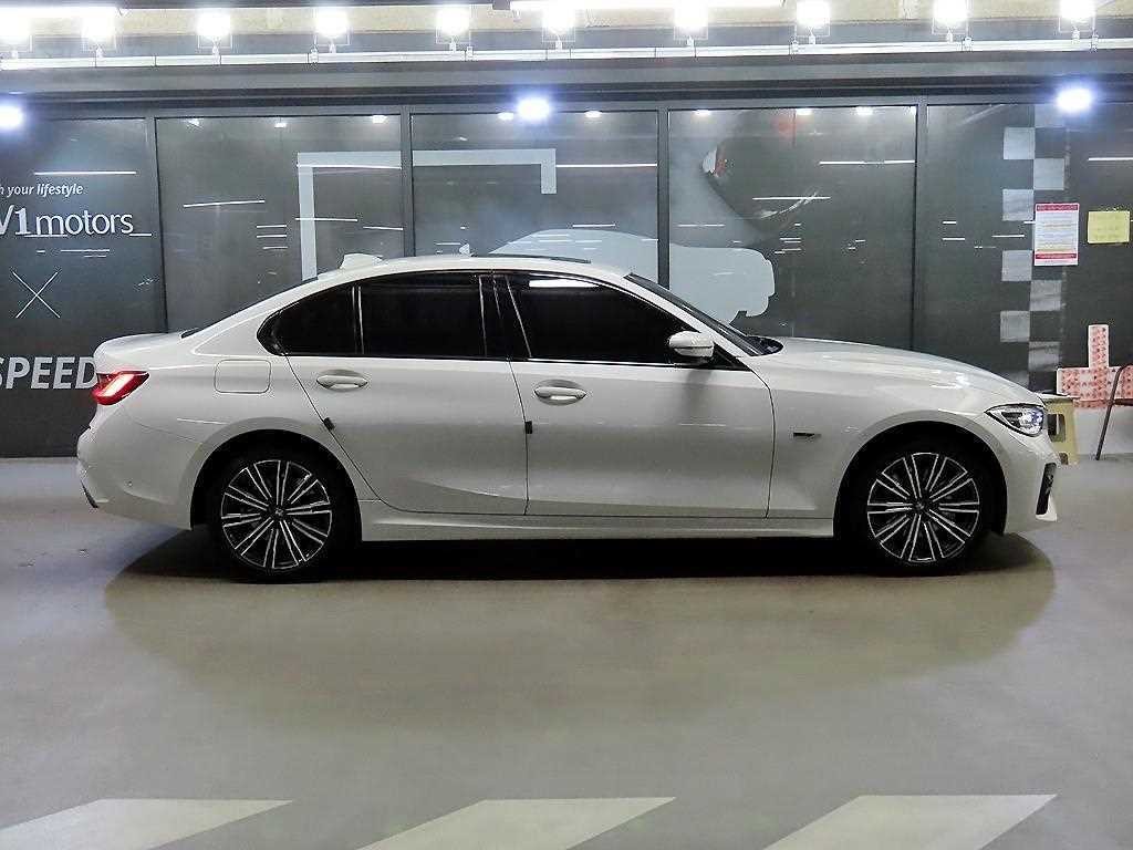 BMW 3시리즈 3시리즈 (G20) 320e M스포츠 퍼포먼스팩 이미지 4
