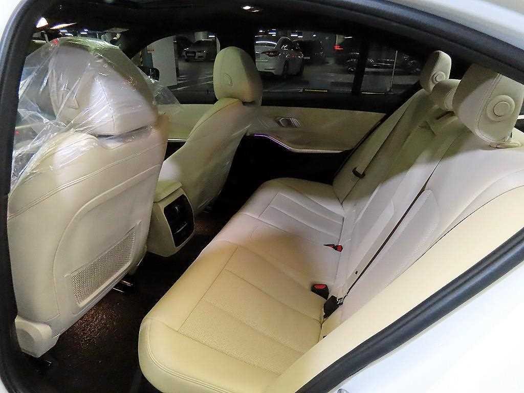 BMW 3시리즈 3시리즈 (G20) 320e M스포츠 퍼포먼스팩 이미지 8