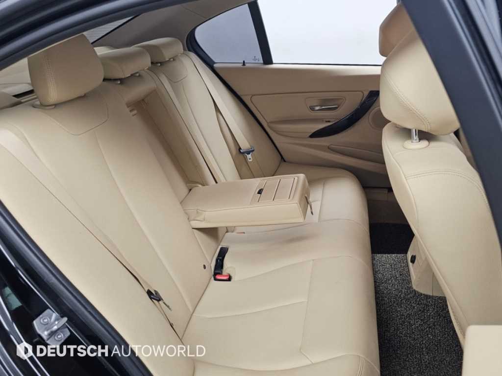 BMW 3시리즈 3시리즈 (F30) 320d xDrive 이미지 12