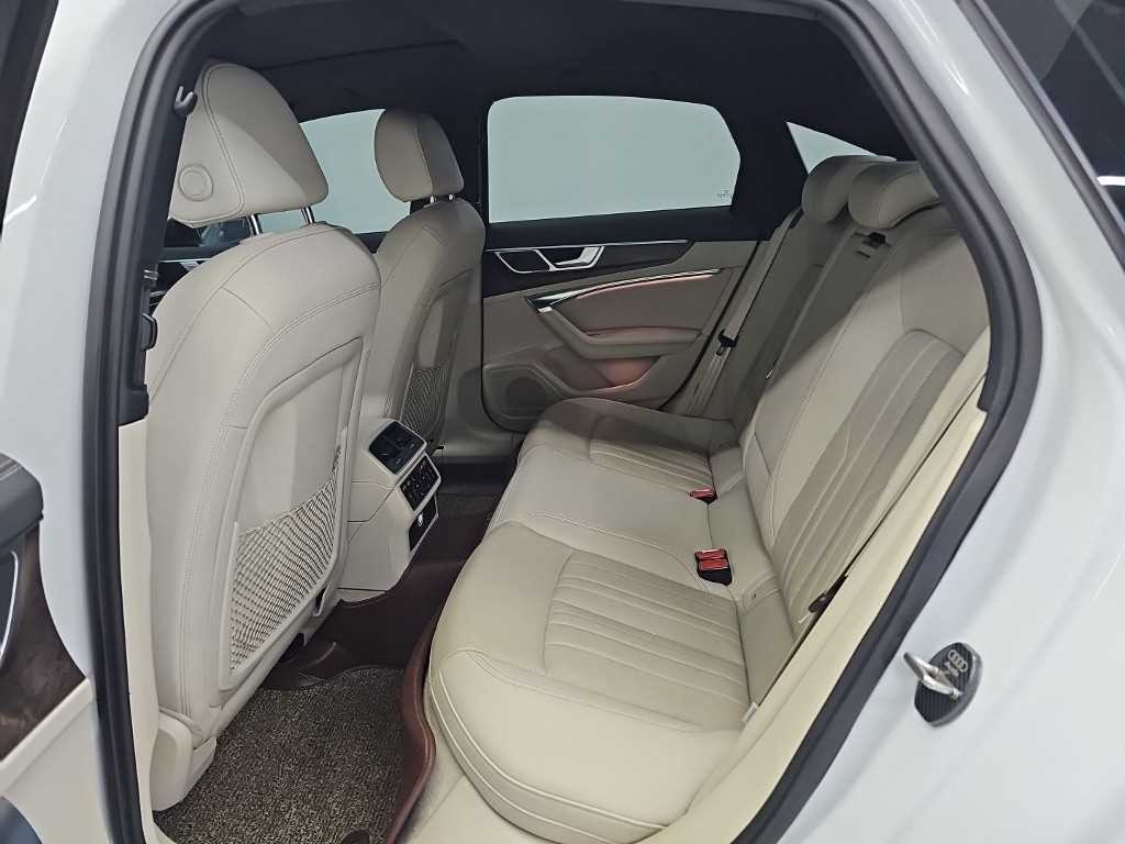 아우디 A6 A6 (C8) 45 TDI 콰트로 프리미엄 이미지 9
