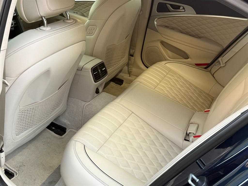 제네시스 G70 3.3T 스포츠 AWD 프레스티지 이미지 2