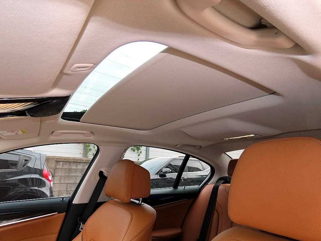 BMW 5시리즈 5시리즈 (G30) 520i 럭셔리 이미지 17