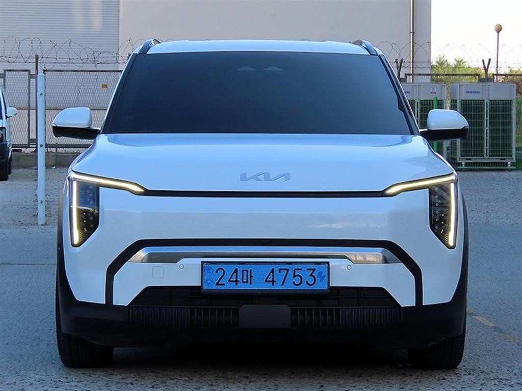 기아 EV3 롱레인지 2WD 어스 이미지 1