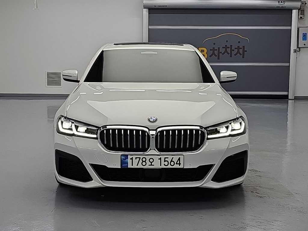 BMW 5시리즈 5시리즈 (G30) 520i M 스포츠 이미지 1