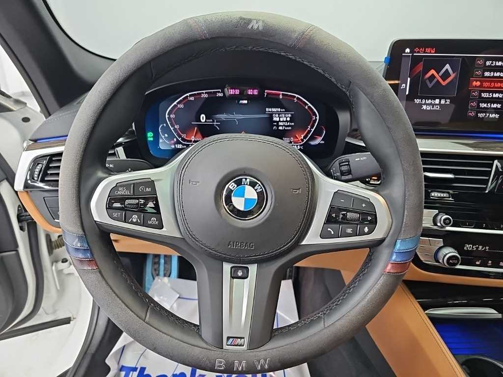 BMW 5시리즈 5시리즈 (G30) 520i M 스포츠 이미지 9