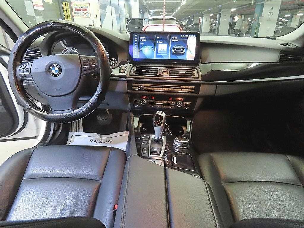 BMW 5시리즈 5시리즈 (F10) 520d xDrive 이미지 10