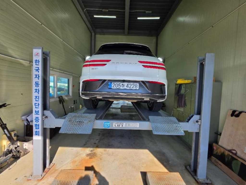 제네시스 GV70 2.5T 가솔린 2WD 이미지 2